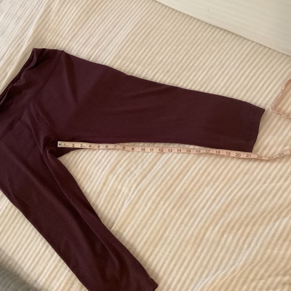 Wool& Cropped leggings in Marionberry L - Picture 3 of 6